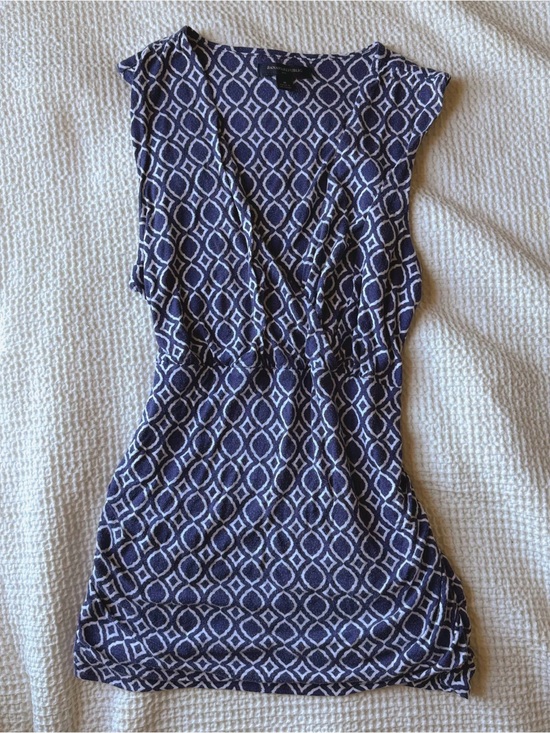 Banana Republic Tops - Banana Republic Navy Geometric Sleeveless Top
